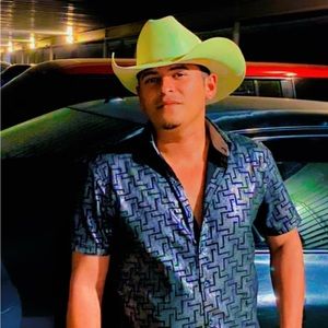 Meet your Posher, Erick